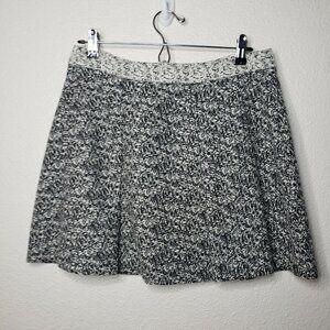 Banana Republic Women's Sz 8 White/Black Pleated Skirt